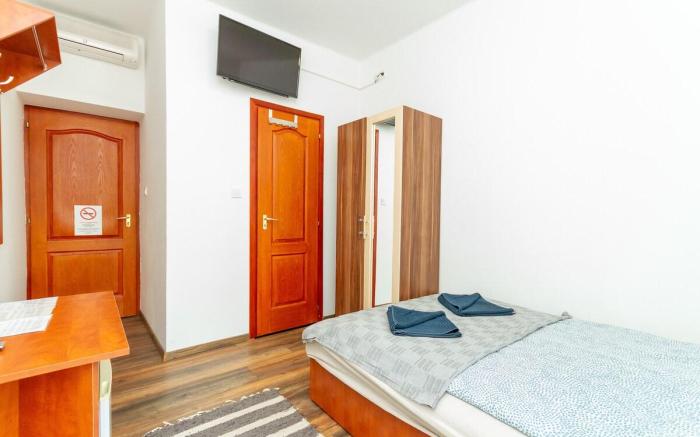 Kincső Guesthouse Room no.8 by NW