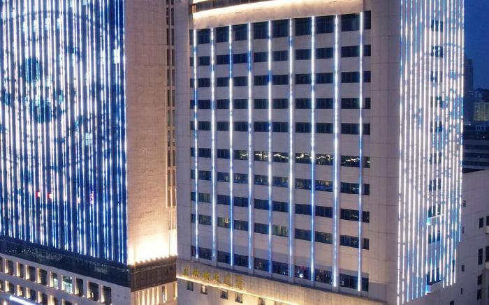 Home Inn Nanchang Bayi Square Dinggong Road South Metro Station