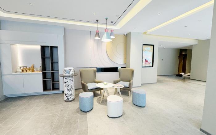 Home Inn Huayin Huashan Scenic Area Tourist Center