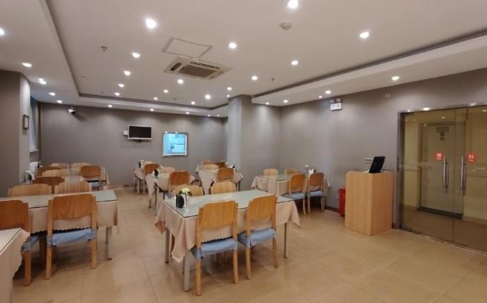 Home Inn Harbin Convention and Exhibition Center Gongbin Road Metro Station