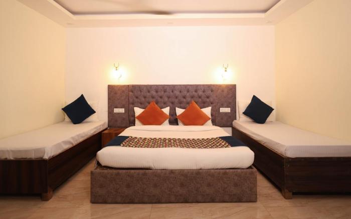 Hushvan Resorts