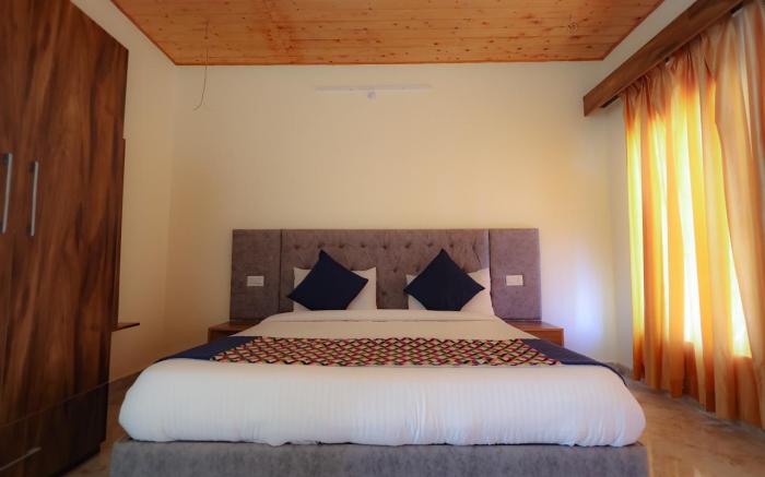Hushvan Resorts