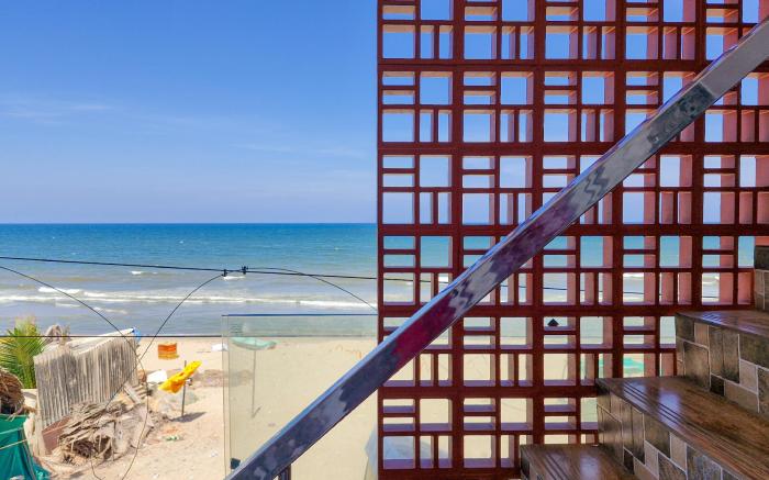Tere Mere Beach Hotel – Pondicherry