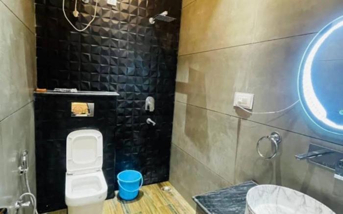 Indra Luxurious Farmhouse 