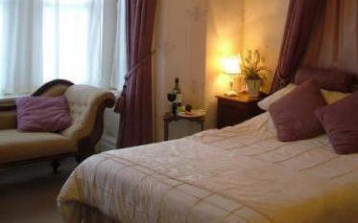 Heath Cottage Hotel