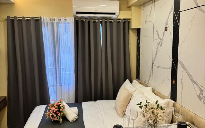 Cath Suites ( Netflix & Chill ) Shore 2