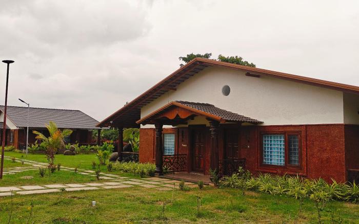 Vintage Trails By Ilara