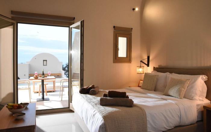 Villa Calista with pool by Arivia Villas