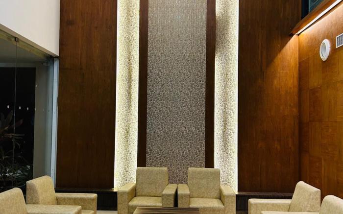 Monarch Express, Sri City