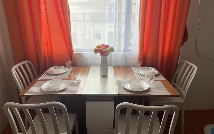 Family Haven Tagaytay - 6 Pax - Taal View - Full Kitchen - FAST Wi-Fi