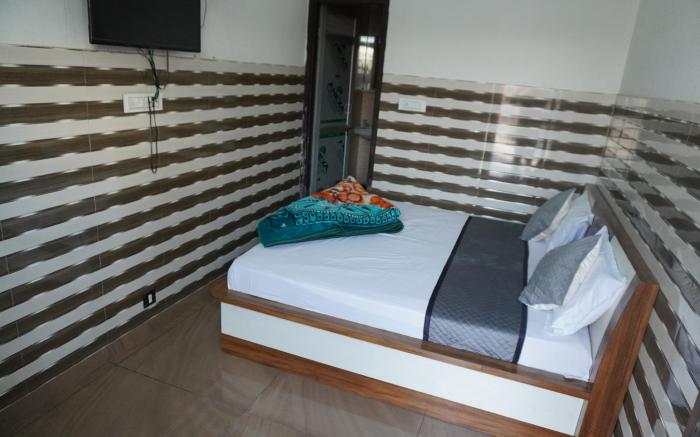 SD Guest House -50 meter Khatu Shyam Ji Temple