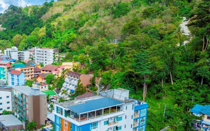 Meet Holiday International Hotel-Patong