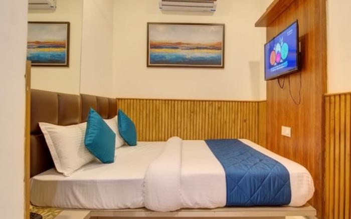 Hotel Shri Saai Deluxe Rooms- Budget Hotel on GT Karnal Road, Easy Check-in, Value of Money