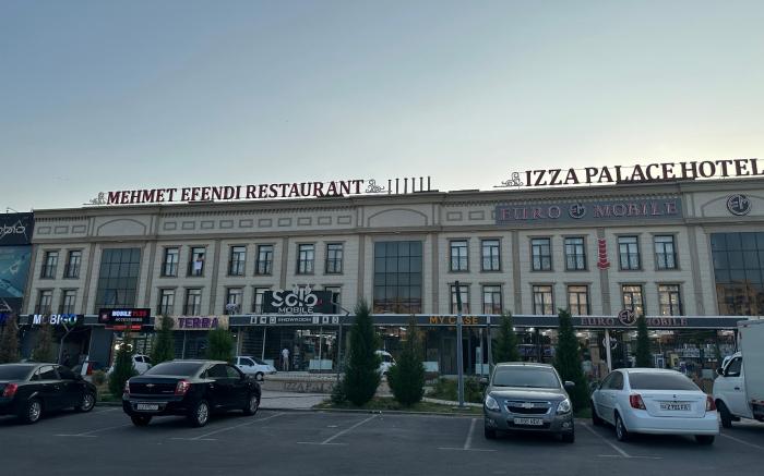 IZZA PALACE HOTEL