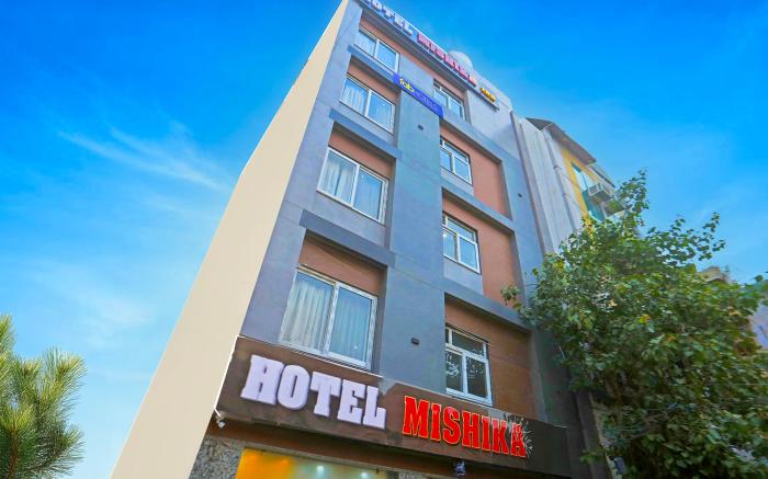 FabHotel Mishika Inn