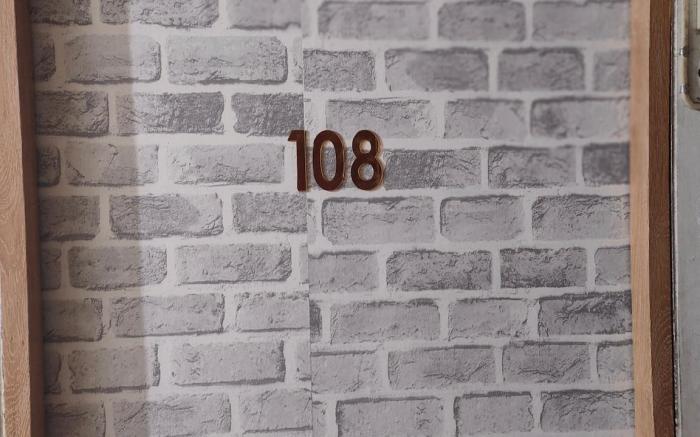 108 - Quiet & Lovely apartment near skytrain-wifi