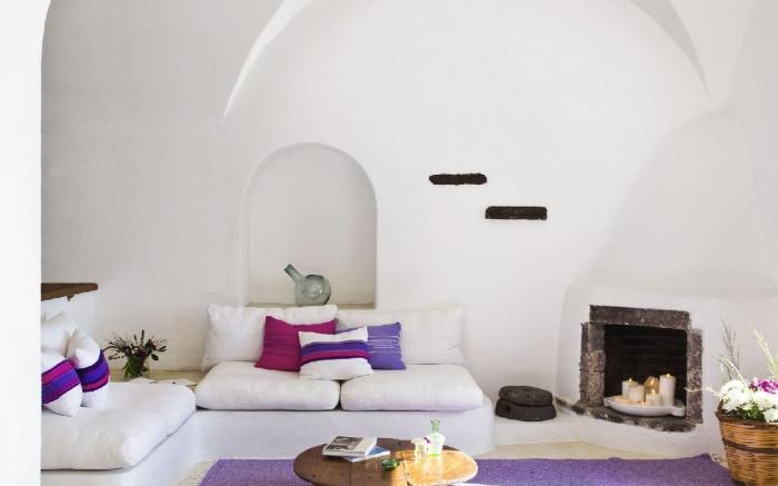 Perivolas Hotel