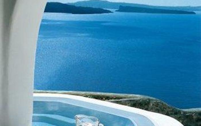Perivolas Hotel