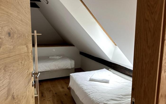 2BR suite| Attic w/ mountain view| We♥Pets| Free P