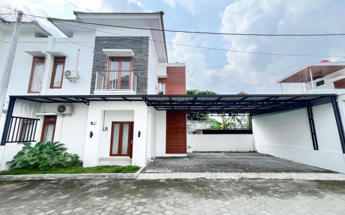 Grand Kalasan Homestay Jogja