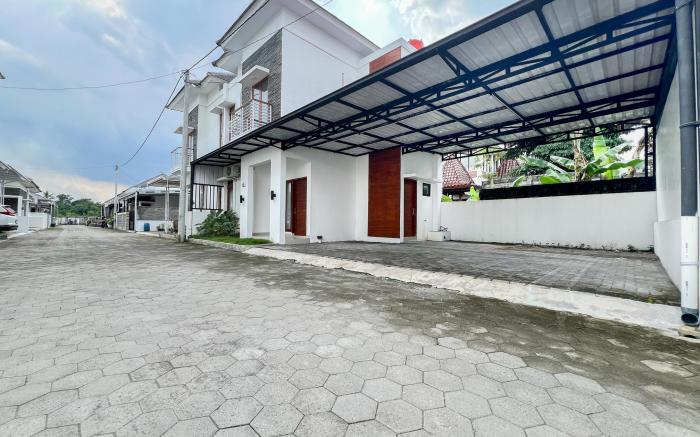 Grand Kalasan Homestay Jogja