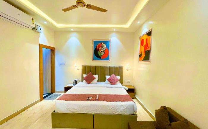 VNS - BANARAS INN - Near Kashi Vishwanath Temple 