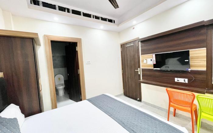 VNS - HOTEL LAXMI - Villa's - Near Kashi Temple 