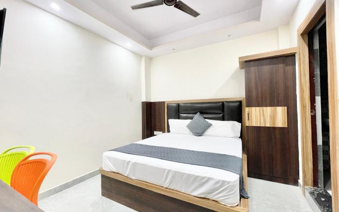 VNS - HOTEL LAXMI - Villa's - Near Kashi Temple 