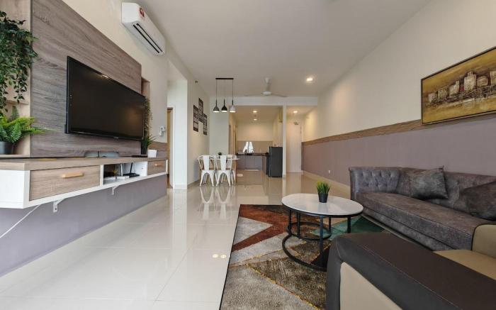 Mykey The Apple 2BR Suites  Near Jonker Street