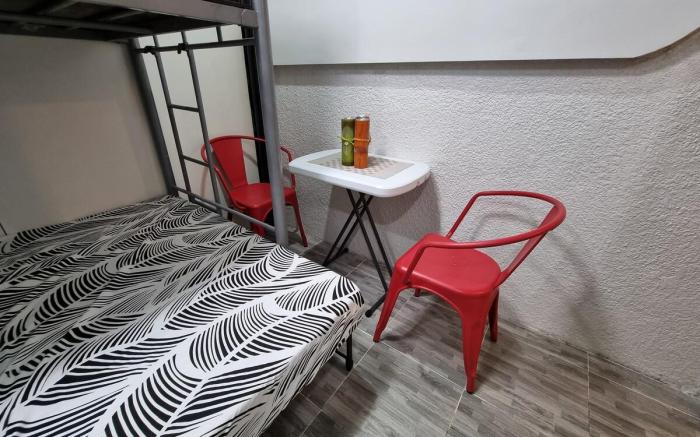 Small Cozy Room Own T&B, Wi-Fi, Smart TV, Netflix