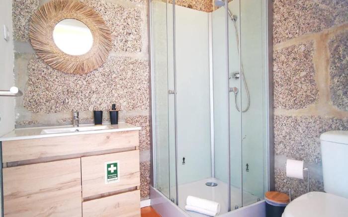 Shared Jacuzzi Shiitake Studio