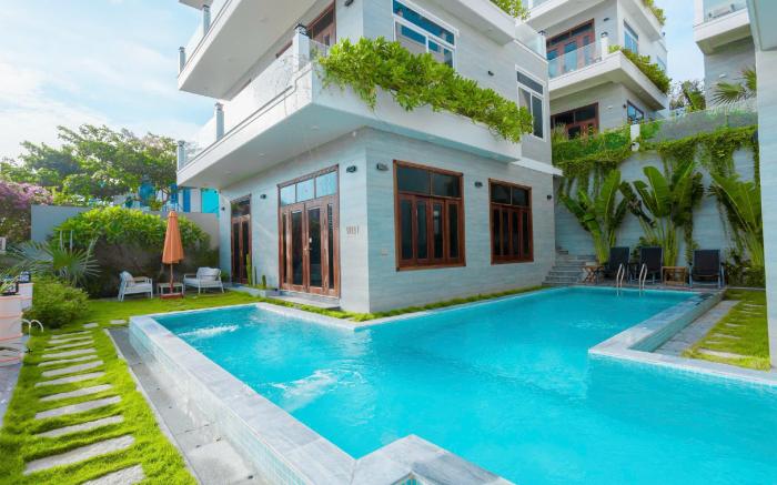 Bay view resort & villas