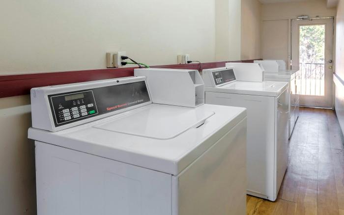 Red Roof Inn Atlanta - Suwanee/ Mall of Georgia