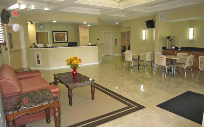 Red Carpet Inn and Suites Monmouth JCT
