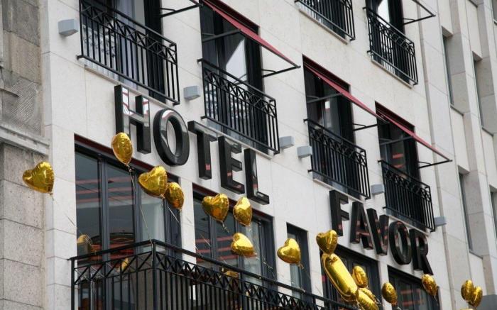 Hotel Favor