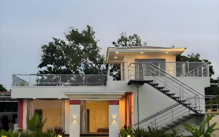 MirrorLake |4BR  Peaceful Farmstay By Homeyhuts