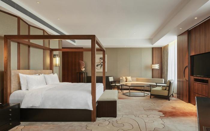 HUALUXE Ningbo Harbor City By IHG
