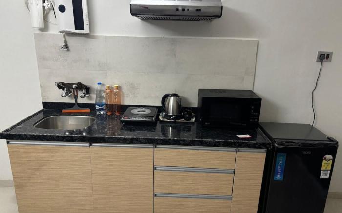 The Sunshine Retreat-Private Studio Apt. 265 sq.ft