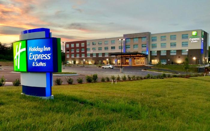 Holiday Inn Express & Suites Raleigh Airport - Brier Creek By IHG