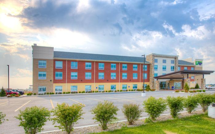Holiday Inn Express and Suites Remington By IHG
