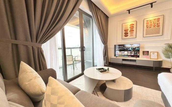 Serene SeaviewStudio unit atR&FSeineRegion ByANJU