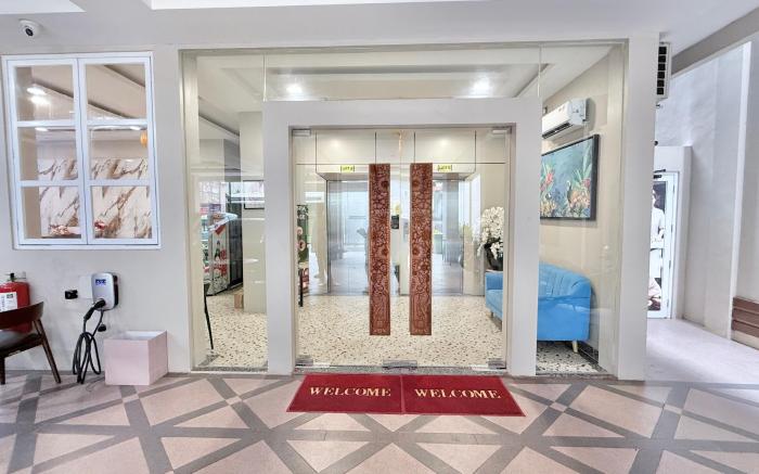 Hotel With OK