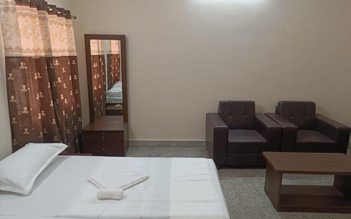 shri gokerneswer guesthouse