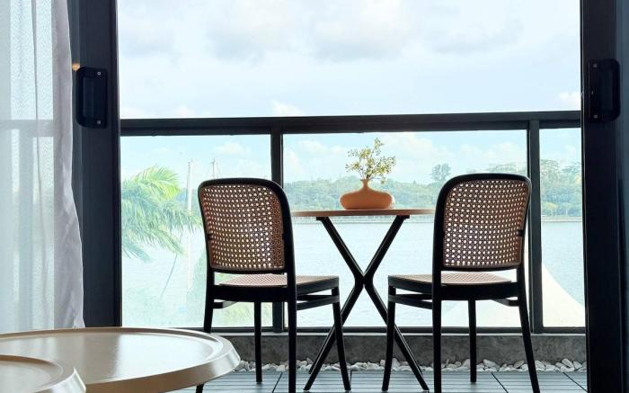 Chill SeaviewStudiounit atR&FSeine RegionBy ANJU