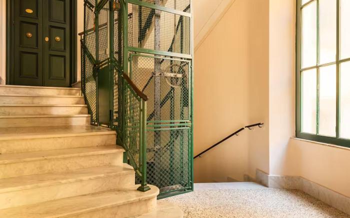 Roma private rooms Vatican City