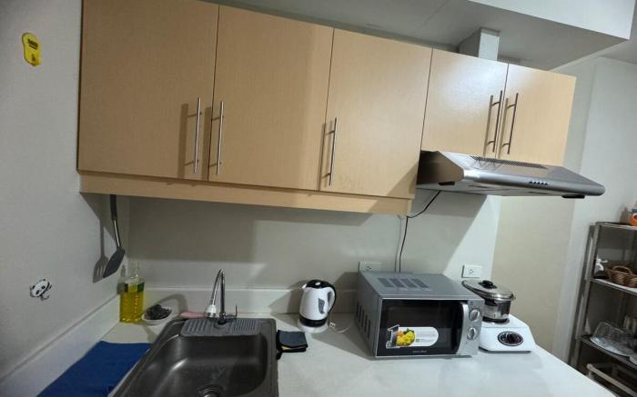 Flair Towers Condotel near MRT BONI / Shaw 