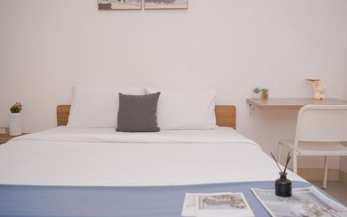 Modern Homey Studio Tree Park City BSD By Travelio