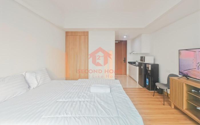 Cozy Studio South Gate Apt w/ Pool, Gym, Wi-Fi