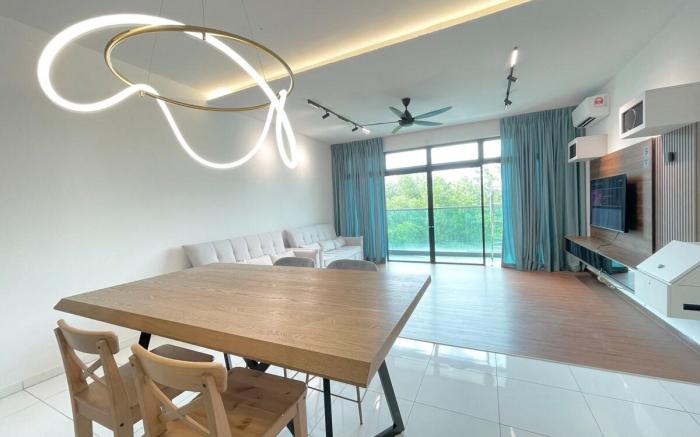 Skyloft 1MinToAEON Bukit Indah3BR PoolView4to16pax