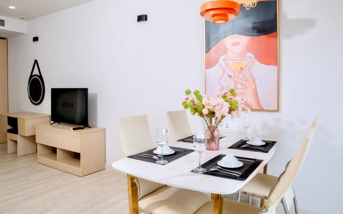 Sea@Sky 5*Suite@Gold Coast Nha Trang, Beach & Mail